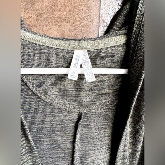 Mudd Olive Green Open Front Cardigan with Pockets & Hood Womens Size S - Picture 2 of 3